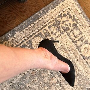 Enzo Angiolini Suède heels